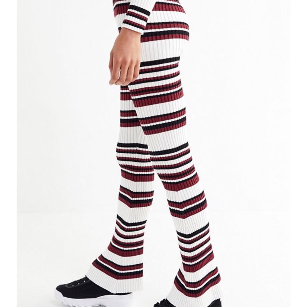 UO Marie Ribbed Puddle Pant - Picture 4 of 8